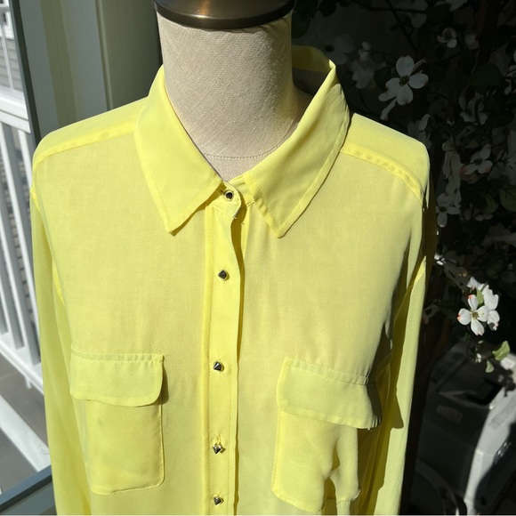 Guess Sheer Button Down Blouse with Studded Buttons, Size L - Picture 7 of 16